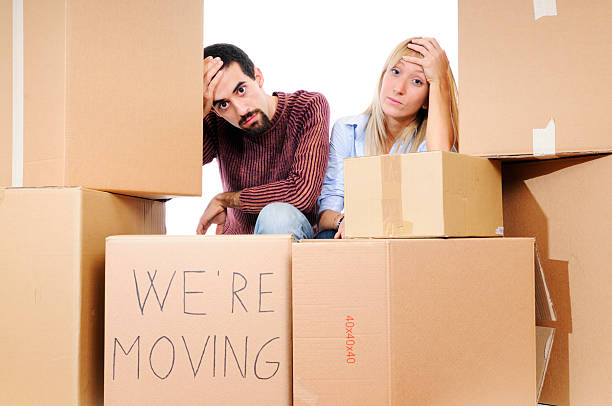 picture of a couple moving<br />
